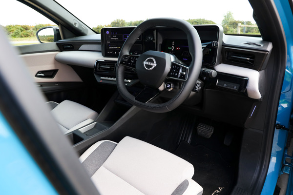 Nissan Micra: interior