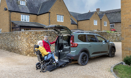 Accessing the Dacia Jogger passenger WAV