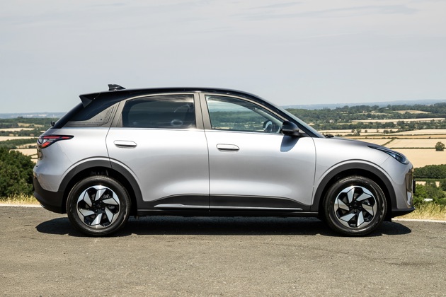 Geely EX2 side