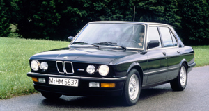 M5 E28 (1984 - 1987)