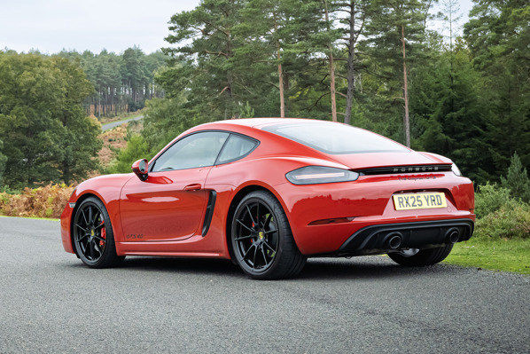 Porsche 718 Cayman: rear view