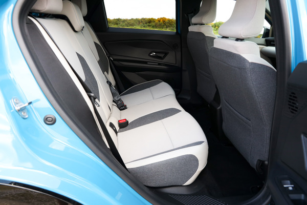 Nissan Micra: rear seats
