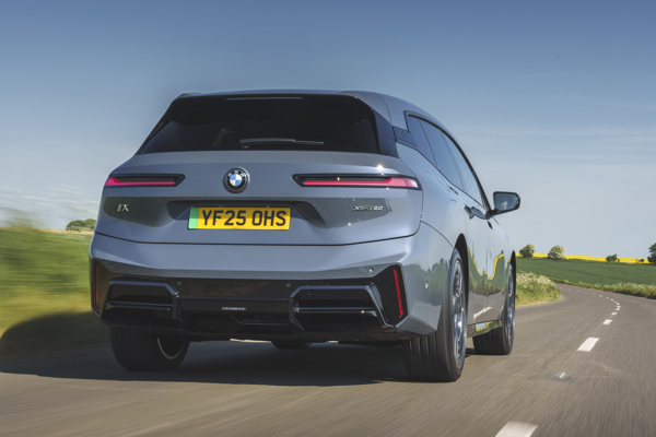 BMW iX: driving
