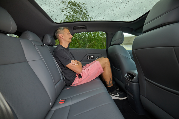 Leapmotor B05 rear legroom
