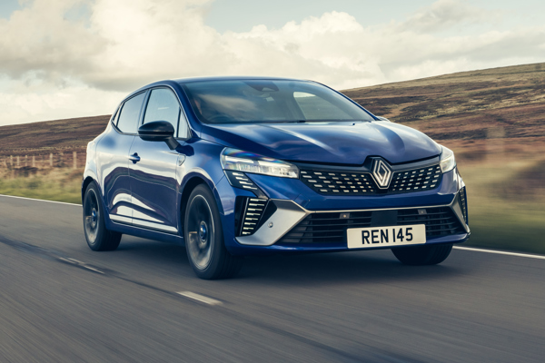 Renault Clio dynamic front three-quarter