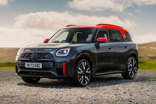 Best small luxury cars: MINI Countryman 2024