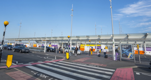 Cost of airport drop-offs soar to record high