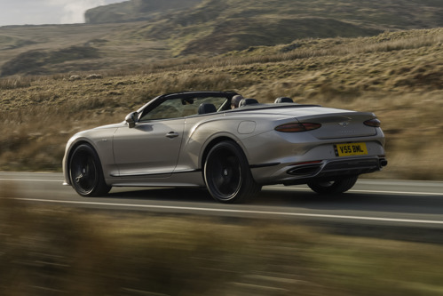 Bentley Continental GTC Review: dynamic rear three-quarter