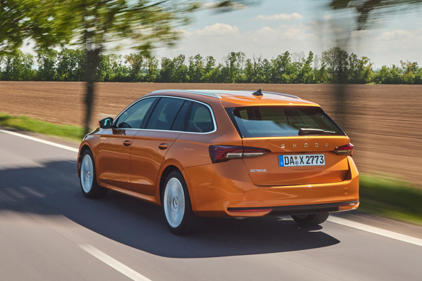 Skoda Octavia Estate: driving