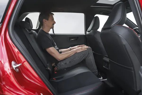 Toyota RAV4: rear legroom