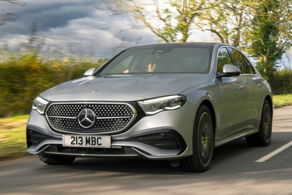 Mercedes-Benz E-Class Saloon dynamic front three-quarter