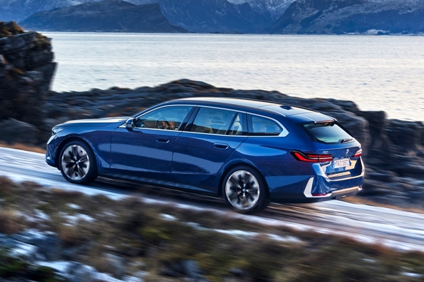 BMW 5 Series Touring Review: dynamic rear three-quarter