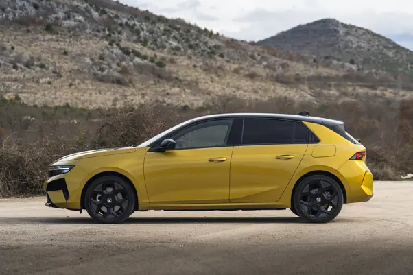 Vauxhall Astra Review