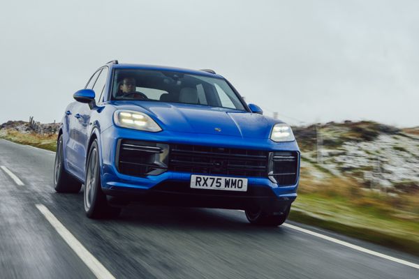 Porsche Cayenne: drivint