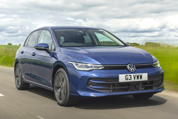 Volkswagen Gold dynamic front three-quarter