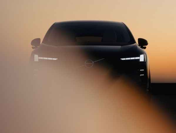 2026 Volvo EX60