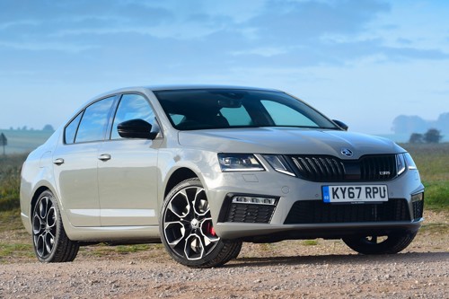 Skoda Octavia vRS Mk3 — static front three-quarter