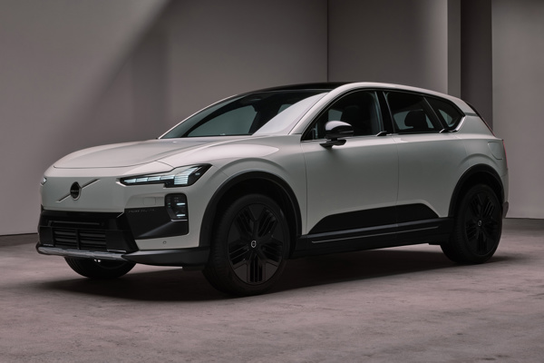 Volvo EX60 Cross Country