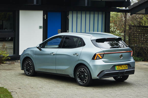 MG4 Urban: rear view