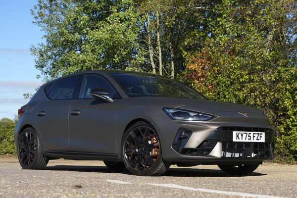 Cupra Leon: front view