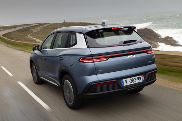 BYD Sealion 5: driving