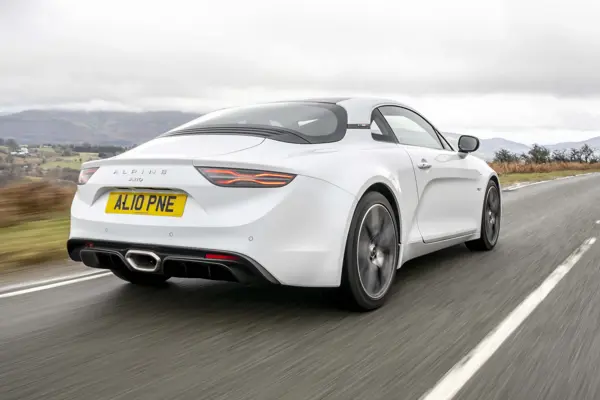 Alpine A110: driving