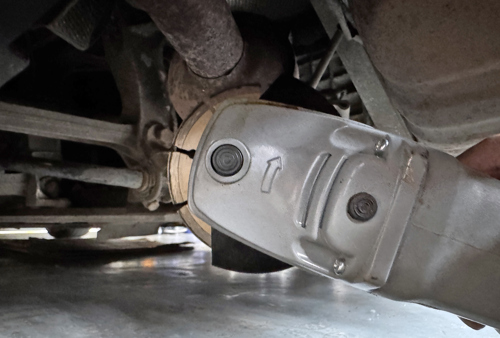 The tools used to steal a catalytic converter are not precise