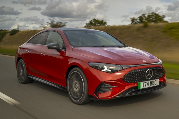 Mercedes-Benz CLA Saloon dynamic front three-quarter