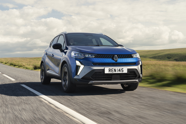 Renault Captur dynamic front three-quarter