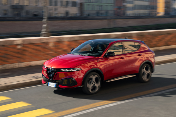 Alfa Romeo Tonale: driving