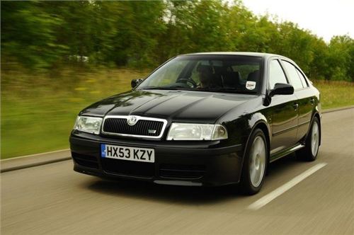 Skoda Octavia vRS Mk1 — dynamic front three-quarter