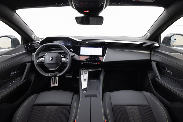 Peugeot E-308 SW: interior