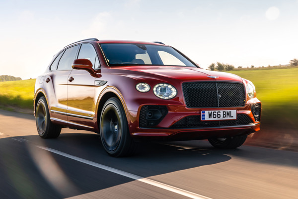 Bentley Bentayga: driving