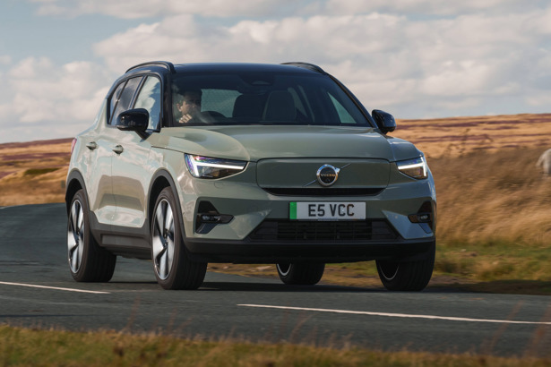 Volvo EX40 Review: Driving