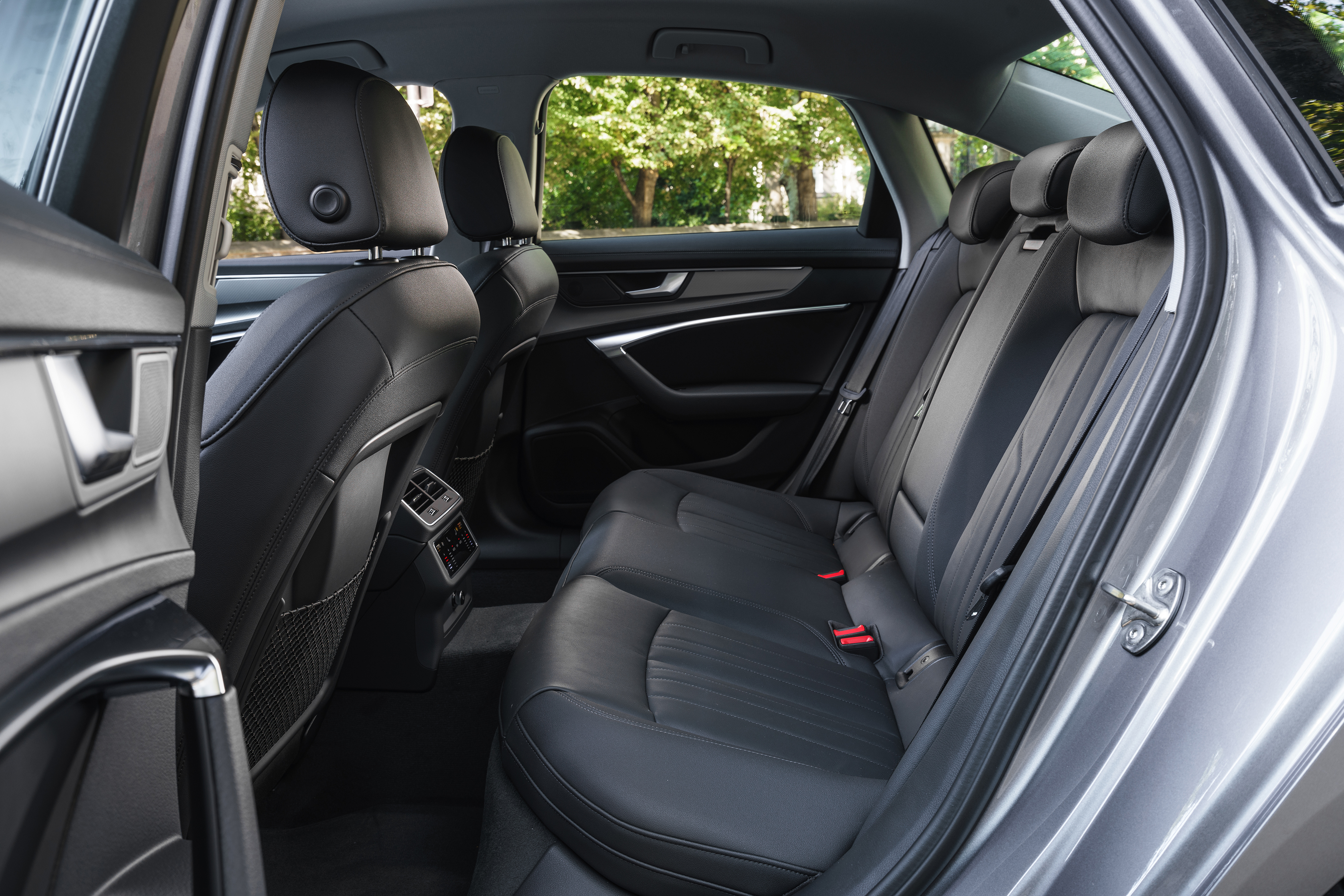 Audi a6 online 3 child seats