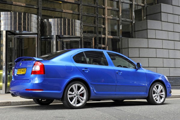 Skoda Octavia vRS Mk2 — static rear three-quarter