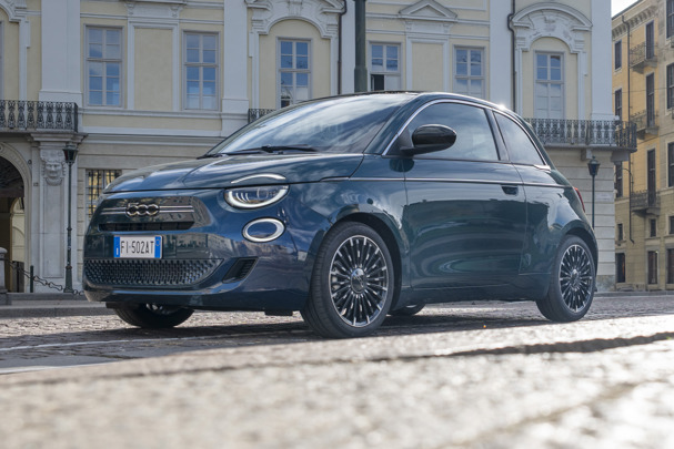 Fiat 500 Hybrid Review