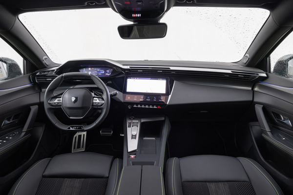 Peugeot 308 SW: interior