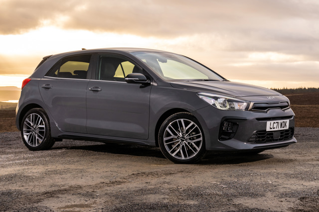 Revisión de Kia Río rio dark grey Revisión de Kia Río