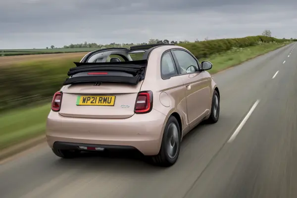 Fiat 500e Cabriolet: driving
