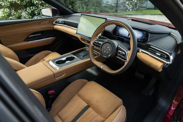 Mazda 6e: interior