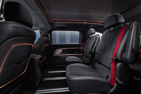 2026 Mercedes VLE interior