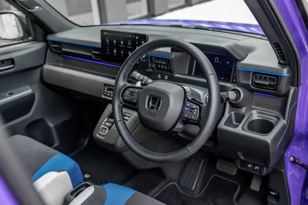 Honda Super N: interior