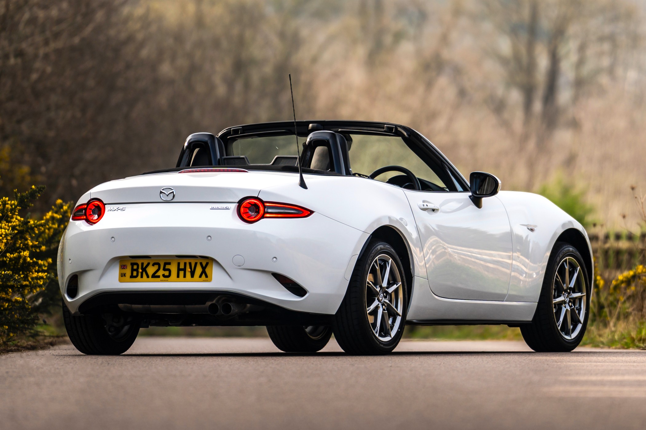 Mazda MX-5 review: Price, specs and boot space | Honest John