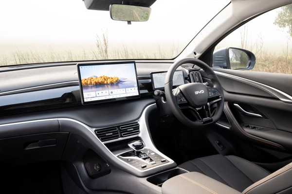 BYD Sealion 5: interior