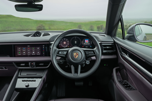 Porsche Macan Electric infotainment