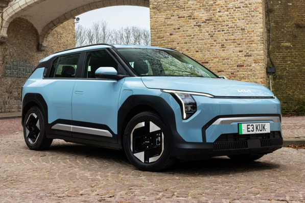 Kia EV3 static front three-quarter
