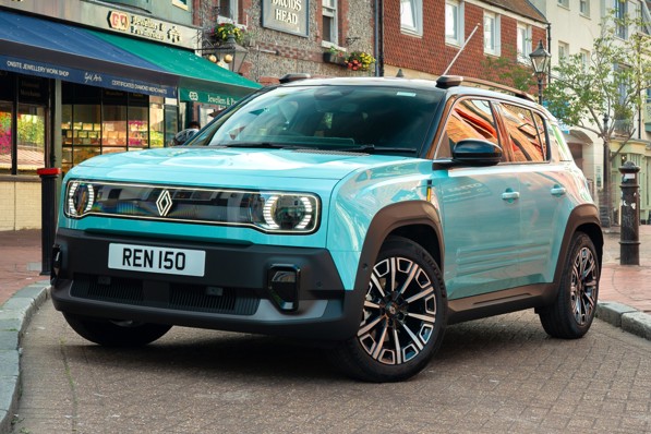 Renault 4 E-Tech static front three-quarter